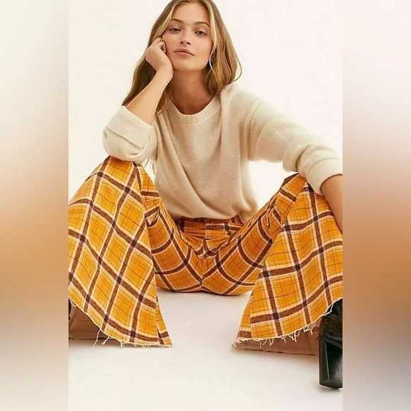 NWT FREE PEOPLE Just Float On Flares - Picture 1 of 7